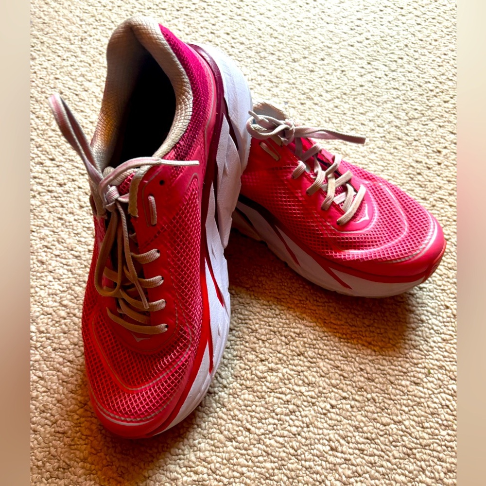 Hot pink Hoka One One size 9